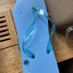 Slippers, zoals gemeld door Van der Valk Hotel Kasteel TerWorm met iLost