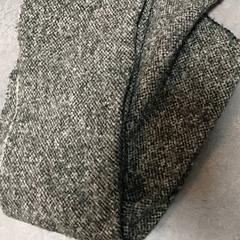 Oblečení - Sjaal Grijs, jak nahlášeno Regio Oost-Vlaanderen pomocí iLost