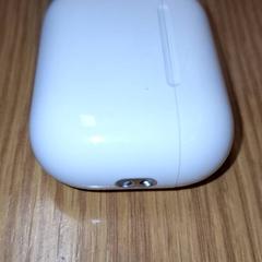 Airpodscase, como reportado por Qbuzz DMG utilizando o iLost