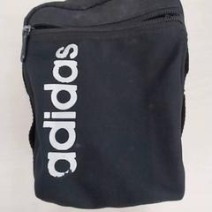 Kézitáska, amint azt Arriva Limburg Zuid az iLost segítségével jelentette.