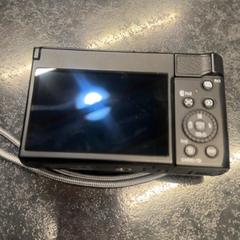 Kamera, zgłoszono przez Rotterdam The Hague Airport przy użyciu iLost