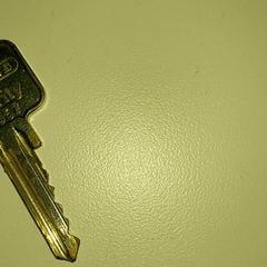 Clés, a été signalé par Regio Antwerpen - Brussel utilisant iLost