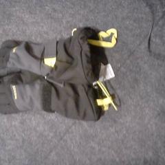 Kesztyű wedze, amint azt SnowWorld Landgraaf az iLost segítségével jelentette.