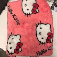 Teppe Hello Kitty, som rapportert av BANKS Antwerp ved bruk av iLost