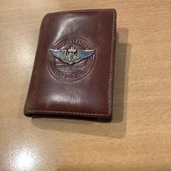 Pénztárca Hung, Finland, amint azt Gemeente Amsterdam az iLost segítségével jelentette.