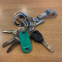 Klucze, zgłoszono przez Gemeente Amsterdam - Bureau Gevonden Voorwerpen przy użyciu iLost