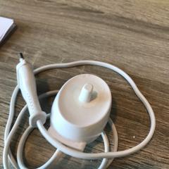 Oplader elektrische tandenborstel, as reported by Van der Valk Hotel Veenendaal using iLost