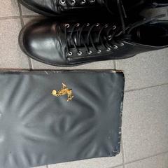 Schuh, gemeldet von Inntel Hotels Amsterdam Centre über iLost