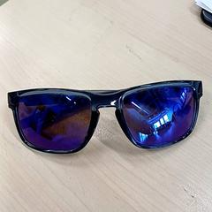 Lunettes de soleil, jak nahlášeno IKEA Marseille - Vitrolles pomocí iLost