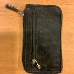 Portemonnee T van essen, como reportado por Gemeente Amsterdam utilizando o iLost