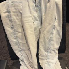 Spodnie jeansowe, zgłoszono przez Van der Valk Hotel Utrecht przy użyciu iLost