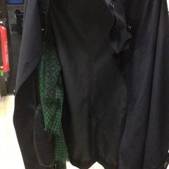 ジャケット Blauw がiLostで Hotel van der Valk Maastricht によって報告されました