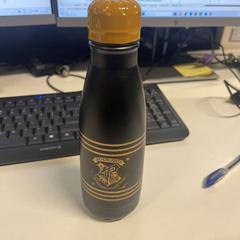 Edateko botila zwart Hogwarts, gisa salatu by TU/e - Receptie Matrix iLost erabiliz