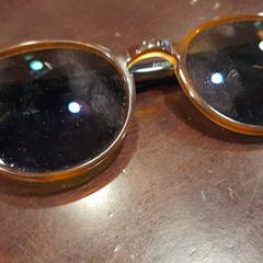 Sunglasses, as reported by Internationaal Theater Amsterdam using iLost