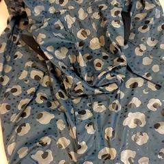 Kleding - Regenjas, ha sido reportado por Centraal magazijn con iLost