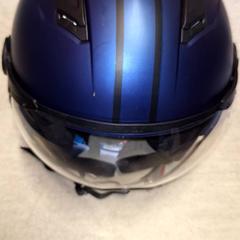 Casco blauw, come riportato da Qbuzz DMG utilizzando iLost