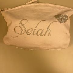 Väska Selah, rapporterat av Pathé Schiedam med iLost