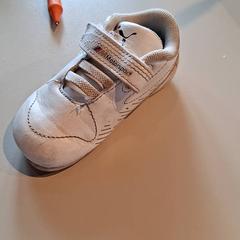 Chaussure Puma, a été signalé par Familiepark Drievliet utilisant iLost