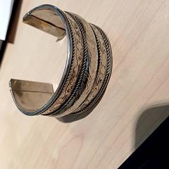 Bracelet, as reported by IKEA Toulouse using iLost