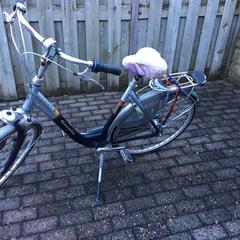 Een fiets, segundo informou a iLost