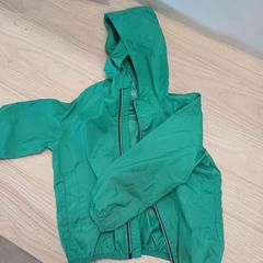 Jacket veste imperméable verte, as reported by IKEA Liège using iLost