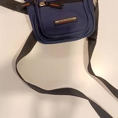 Taška Blauw, jak nahlášeno RAI Amsterdam pomocí iLost