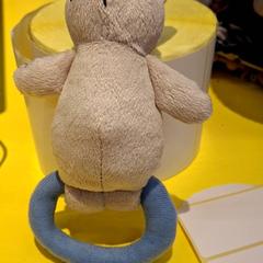 Mantita, ha sido reportado por IKEA Paris Nord Roissy con iLost