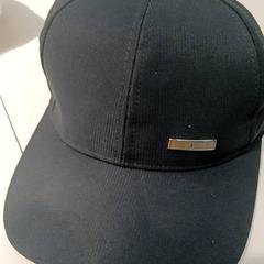 Cap Zwart/ donkerblauwe, come riportato da IKEA Groningen utilizzando iLost