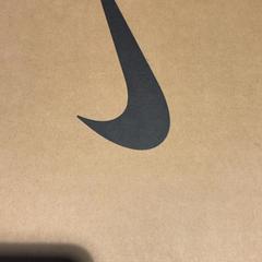 Purchase nike, gemeldet von Designer Outlet Roermond über iLost