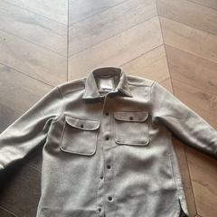 Jaqueta, segons ha informat Hotel Apeldoorn mitjançant iLost