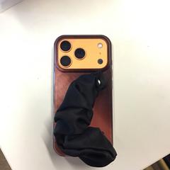 Okostelefon iPhone 17 orange Apple, amint azt W2 - Tomorrowland az iLost segítségével jelentette.