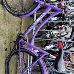 Dámské kolo Vogue Paars, jak nahlášeno Stadswerk072 pomocí iLost