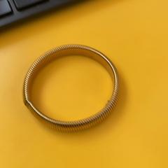 Armband Goudkleurig, rapporterat av UMC Utrecht med iLost