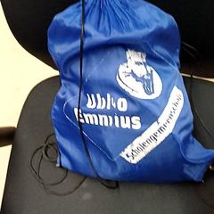 가방 Blauw, iLost를 사용하여 Qbuzz GD Groningen Peizerweg에 보고됨