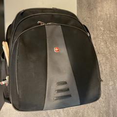 Sac à dos pereira, a été signalé par Gemeente Amsterdam utilisant iLost