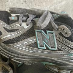 New Balance schoen maat 37, segons s'ha informat a iLost
