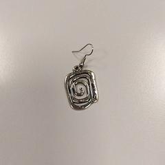Boucle d'oreille, a été signalé par Vrije Universiteit Amsterdam utilisant iLost