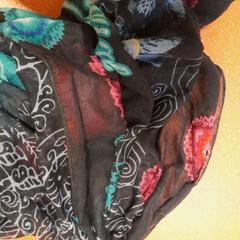 Scarf bleue et rose, zoals gemeld door TCL met iLost