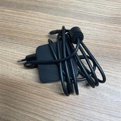 Ladegerät usb-c, gemeldet von Vrije Universiteit Brussel (VUB) über iLost