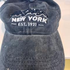 Cappellino da baseball, come riportato da Arriva Limburg Zuid utilizzando iLost