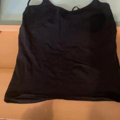 衣類 kleidng がiLostで Familie Resort Molenwaard によって報告されました