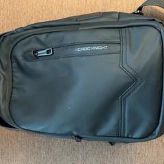 Plecak Zwart, zgłoszono przez Pathé Schouwburgplein przy użyciu iLost