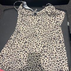 Vestido Panterprint, segundo informou Van der Valk Hotel Utrecht usando iLost