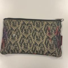 Estuche, ha sido reportado por Vrije Universiteit Amsterdam con iLost