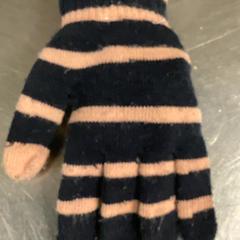 Gloves, as reported by MEININGER Hotel Copenhagen using iLost
