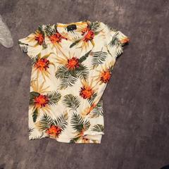 Bluse, gemeldet von Van der Valk Hotel Haarlem über iLost