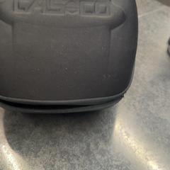 Lyžiarska prilba, ako bolo nahlásené Rotterdam The Hague Airport pomocou iLost