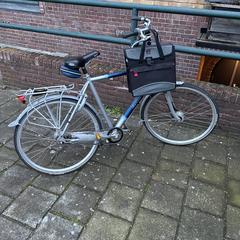 Batavus heren fiets met tas an iLost gemeldet