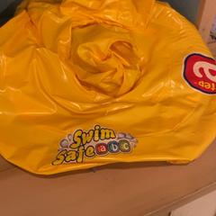 Úszószalagok, amint azt Familie Resort Molenwaard az iLost segítségével jelentette.