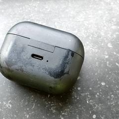 Elektronik (andra) - Earpod etui zwart, rapporterat av Regio Oost-Vlaanderen med iLost
